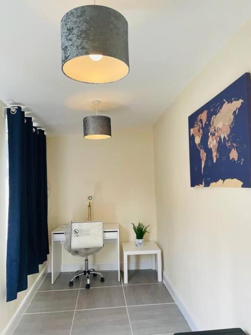 Superb And Comfortable 3Bd Home In ดาเกนแนม ภายนอก รูปภาพ