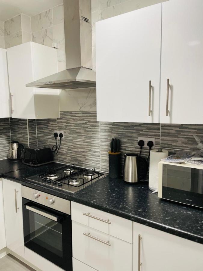 Superb And Comfortable 3Bd Home In ดาเกนแนม ภายนอก รูปภาพ